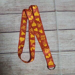 Disney Parks Mickey Mouse Treats 2023 Pin Lanyard